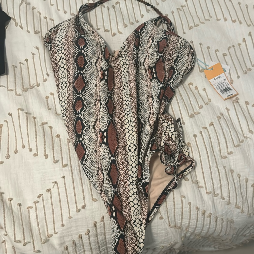 Snake one piece with ruched side detail